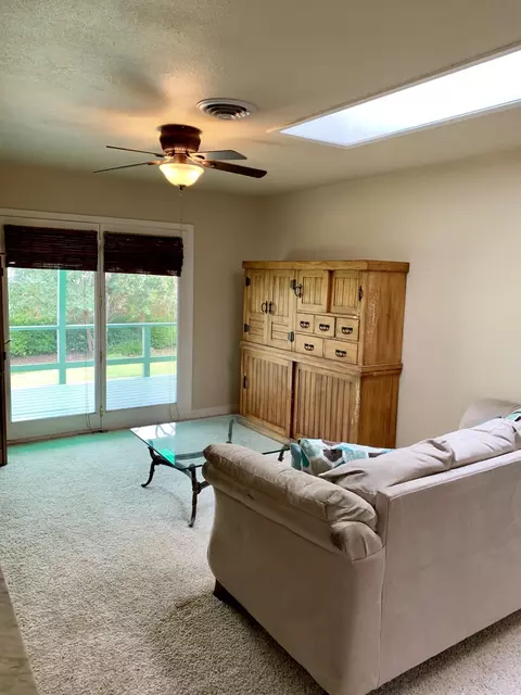 1755 Mesa St, Redding, CA 96001 photo 4