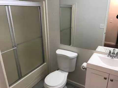 866 Redwood, Redding, CA 96003 photo 22