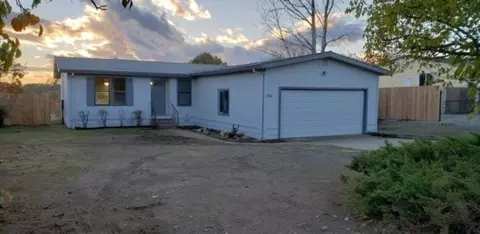 866 Redwood, Redding, CA 96003 photo 1