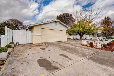 2126 Wilder Dr, Redding, CA 96001 photo 24