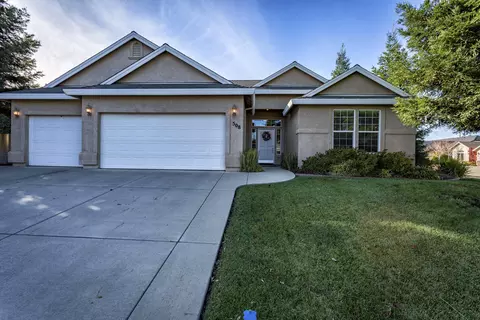 508 Casa Buena St, Redding, CA 96003 photo 1