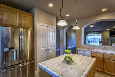 508 Casa Buena St, Redding, CA 96003 photo 8