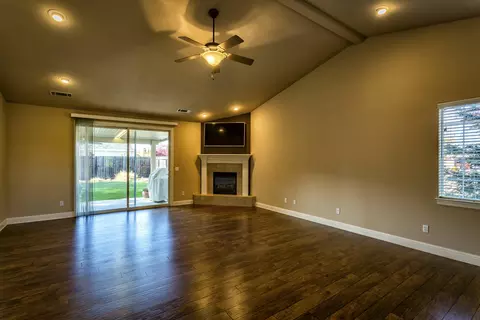 508 Casa Buena St, Redding, CA 96003 photo 11