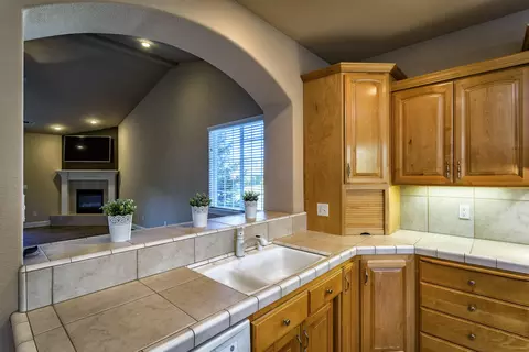508 Casa Buena St, Redding, CA 96003 photo 6