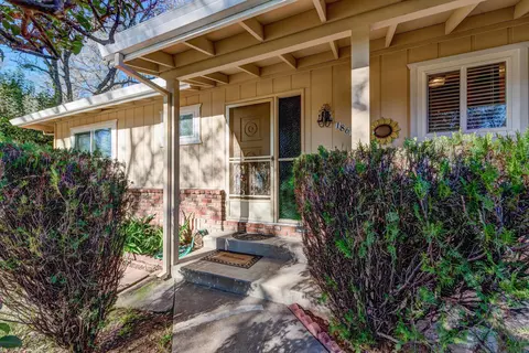 1862 Canyon Rd, Redding, CA 96001 photo 5