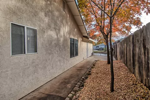 1844 Henry Ave, Redding, CA 96001 photo 22