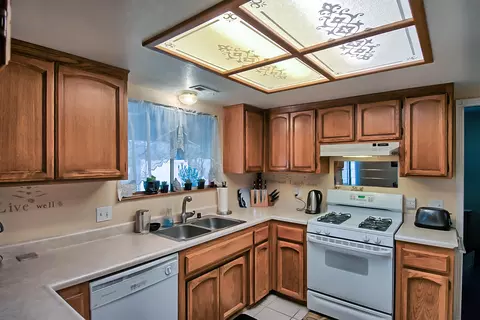 3650 Lake Forest Dr, Redding, CA 96003 photo 9