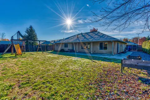 2662 Rhinestone Way, Redding, CA 96001 photo 38