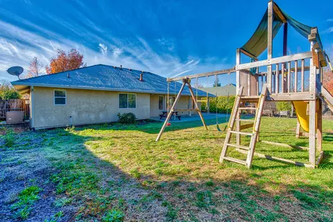 2662 Rhinestone Way, Redding, CA 96001 photo 40