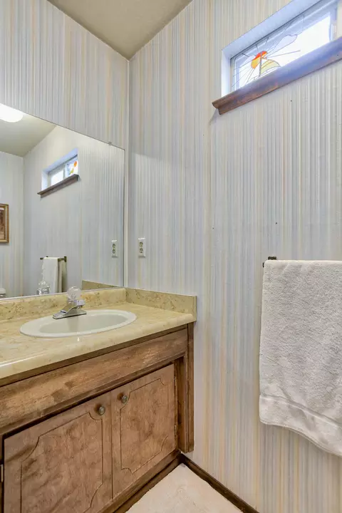 728 Collyer Dr, Redding, CA 96003 photo 19