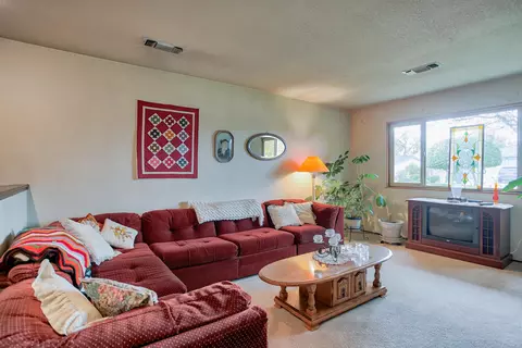 728 Collyer Dr, Redding, CA 96003 photo 12
