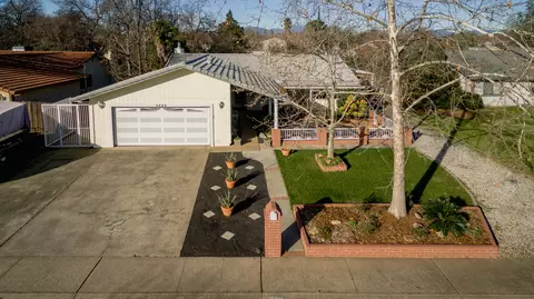 2666 Cecilia Ct, Redding, CA 96002 photo 2