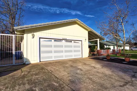 2666 Cecilia Ct, Redding, CA 96002 photo 1