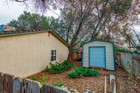 2522 Clara Ct, Redding, CA 96002 photo 24