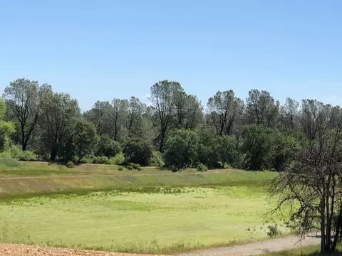 223 Mill Valley Pkwy, Redding, CA 96003 photo 9
