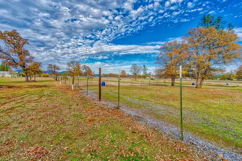 11707 Homestead Ln, Redding, CA 96003 photo 59