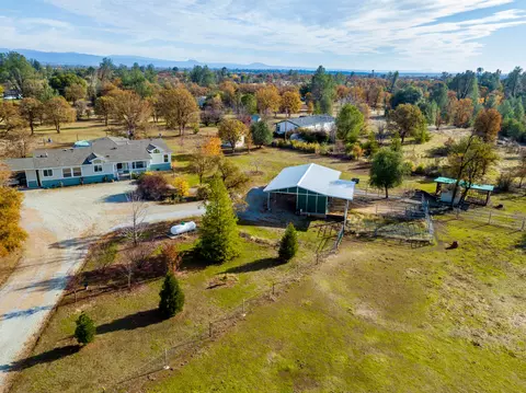 11707 Homestead Ln, Redding, CA 96003 photo 3