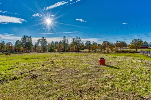 11707 Homestead Ln, Redding, CA 96003 photo 56