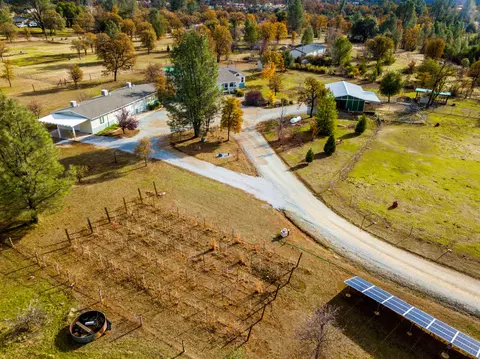 11707 Homestead Ln, Redding, CA 96003 photo 63