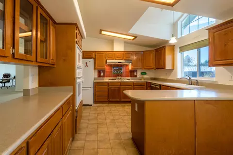 11707 Homestead Ln, Redding, CA 96003 photo 14