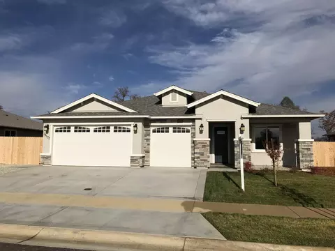 19572 Carnegie Dr, Redding, CA 96003 photo 1