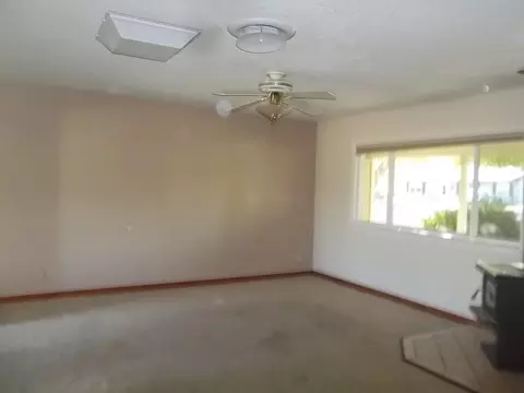 13584 Patricie, Red Bluff, CA 96080 photo 2