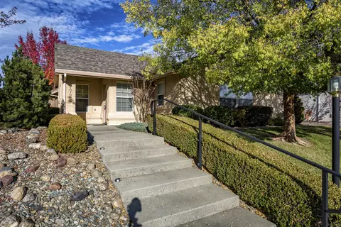 1728 Vera Cruz Trl, Redding, CA 96003 photo 1