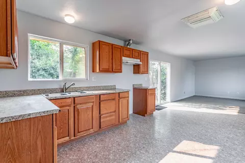 1687 Manter Dr, Anderson, CA 96007 photo 5