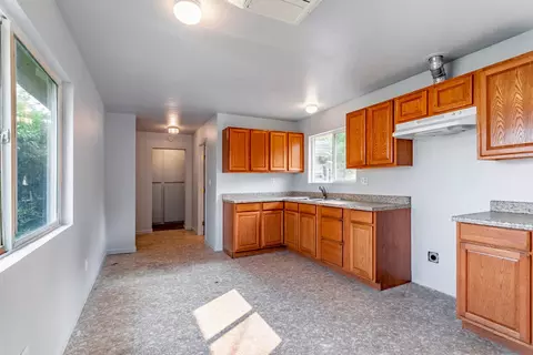 1687 Manter Dr, Anderson, CA 96007 photo 4