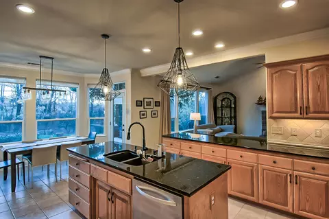 15470 Middletown Park Dr, Redding, CA 96001 photo 10