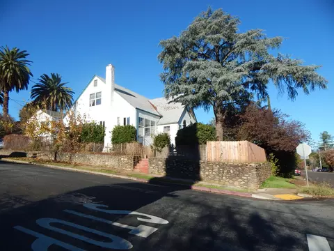 1260 Willis St, Redding, CA 96001 photo 2