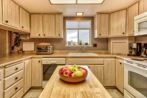 3410 Topaz Ct, Redding, CA 96001 photo 4