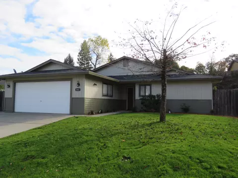 861 Spaniel Dr, Redding, CA 96003 photo 1