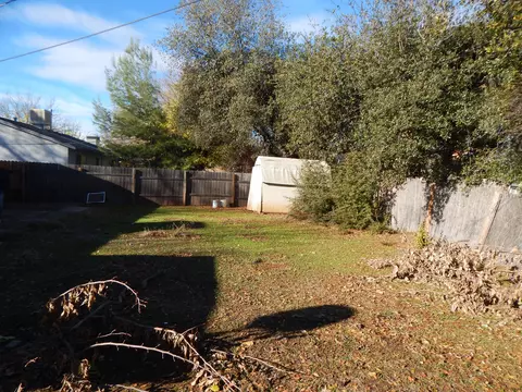 2126 Saturn, Redding, CA 96002 photo 32