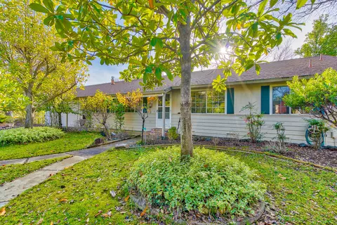 18597 Clydesdale Dr, Red Bluff, CA 96080 photo 1