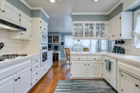 2550 El Verano St, Redding, CA 96002 photo 17