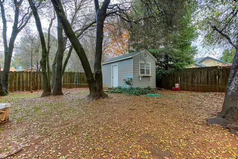 2550 El Verano St, Redding, CA 96002 photo 24