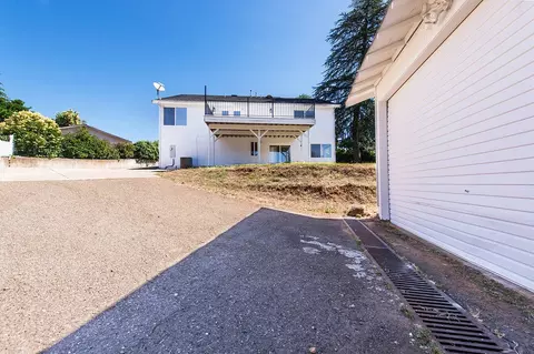 3335 Scenic Dr, Redding, CA 96001 photo 5