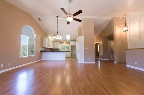 3335 Scenic Dr, Redding, CA 96001 photo 12