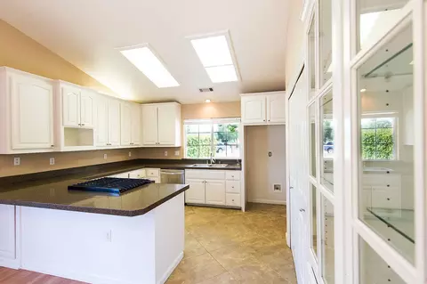 3335 Scenic Dr, Redding, CA 96001 photo 9
