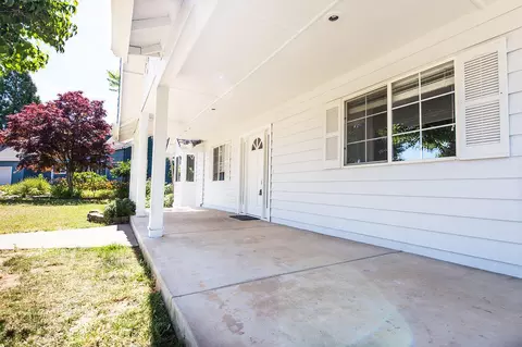 3335 Scenic Dr, Redding, CA 96001 photo 2