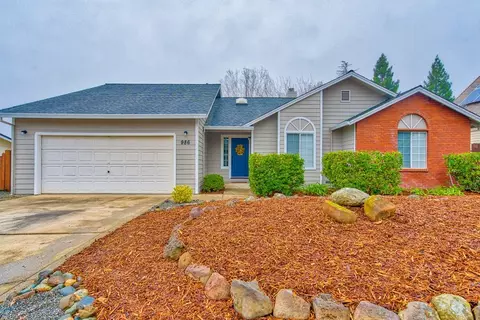 986 Willow Brook Ln, Redding, CA 96003 photo 4