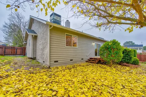 986 Willow Brook Ln, Redding, CA 96003 photo 47