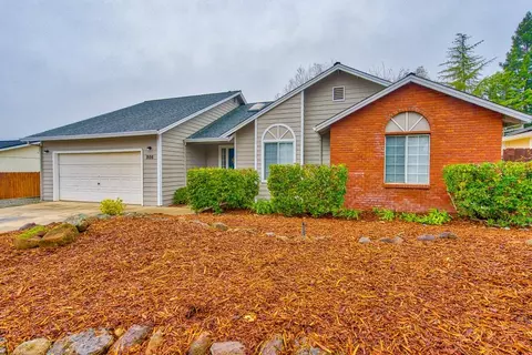 986 Willow Brook Ln, Redding, CA 96003 photo 3