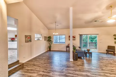 986 Willow Brook Ln, Redding, CA 96003 photo 13