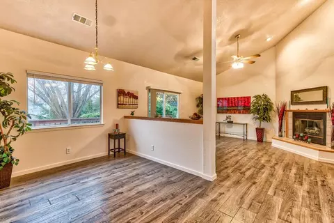 986 Willow Brook Ln, Redding, CA 96003 photo 16