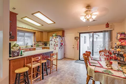 1055 Red Tail Dr, Redding, CA 96003 photo 6