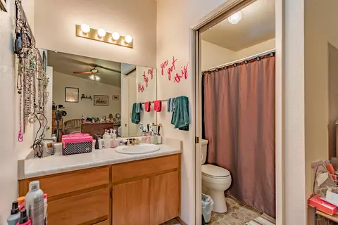 1055 Red Tail Dr, Redding, CA 96003 photo 9