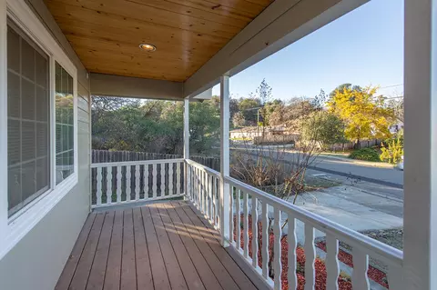 1811 Laurel Ave, Redding, CA 96001 photo 28