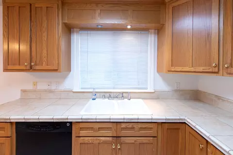 1811 Laurel Ave, Redding, CA 96001 photo 8